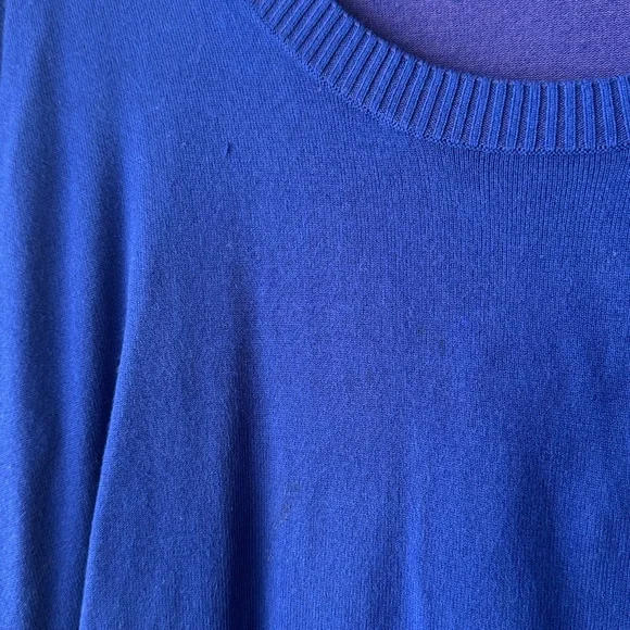 5/48 Royal Blue Sweater with Red Brand Tag - Picture 6 of 9